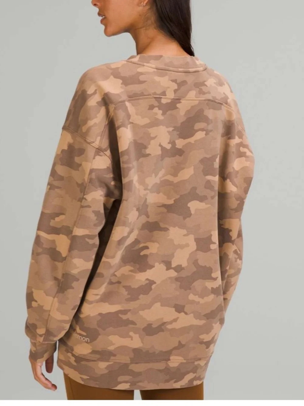 LULULEMON Perfectly Oversized Crew Heritage 365 Camo Beige Size 10 Estimated